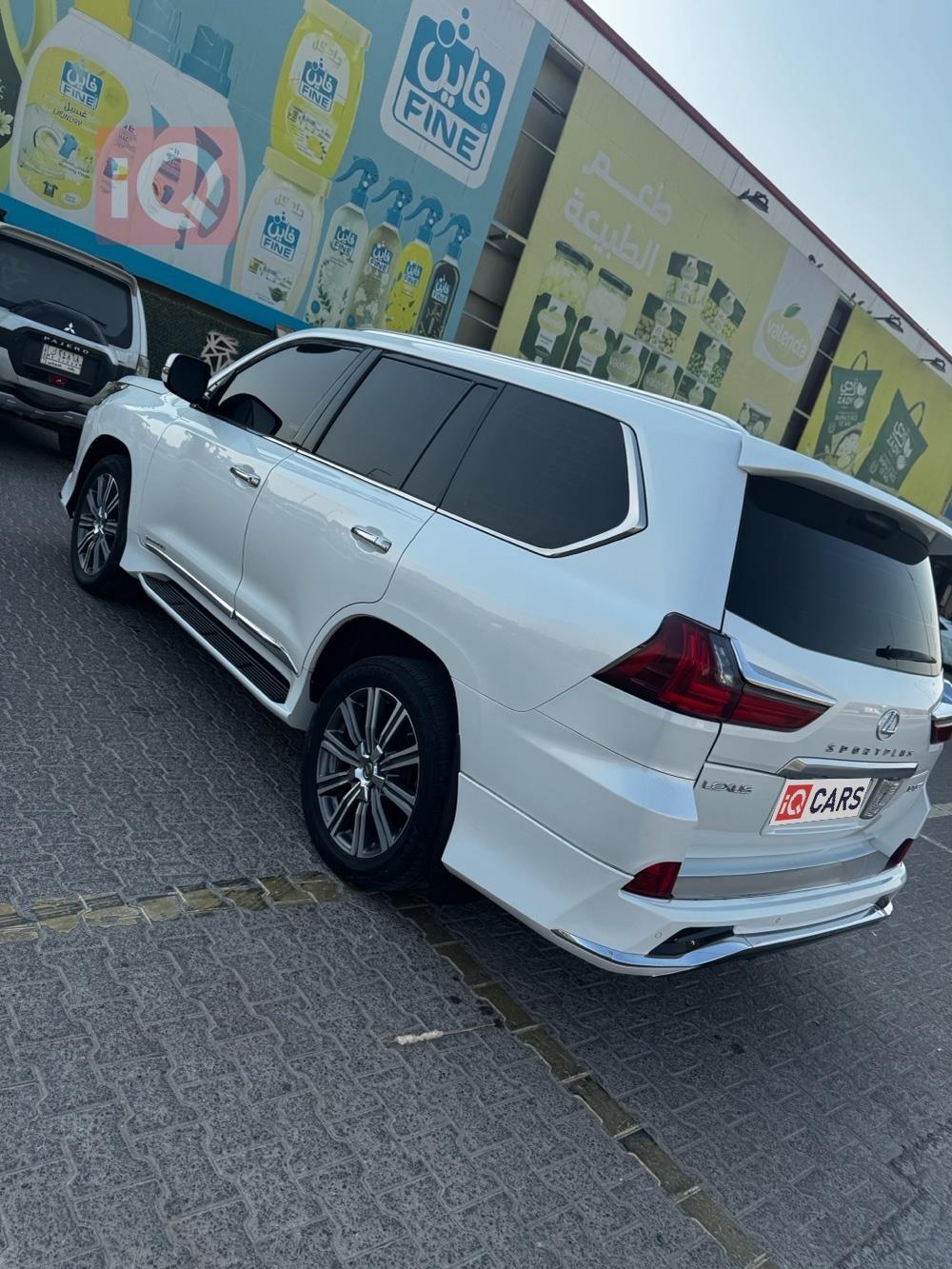 Lexus LX